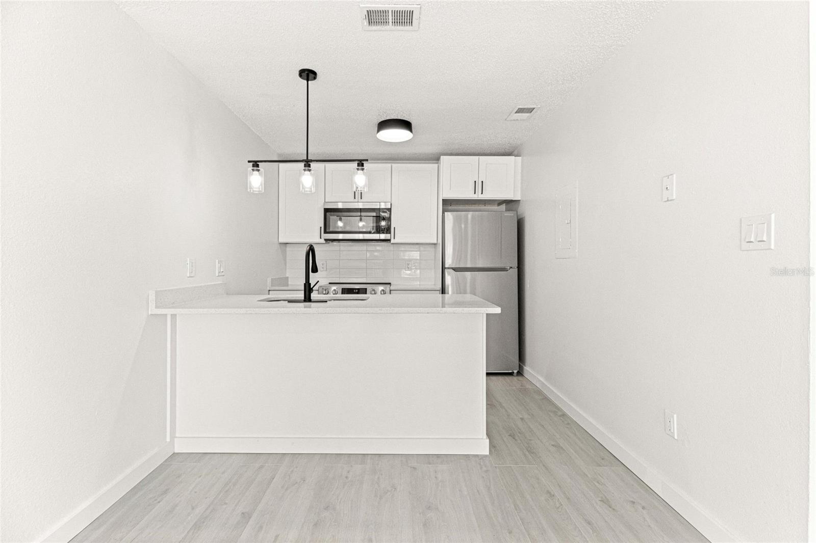 Image 8 of 20 For 5320 28th Lane