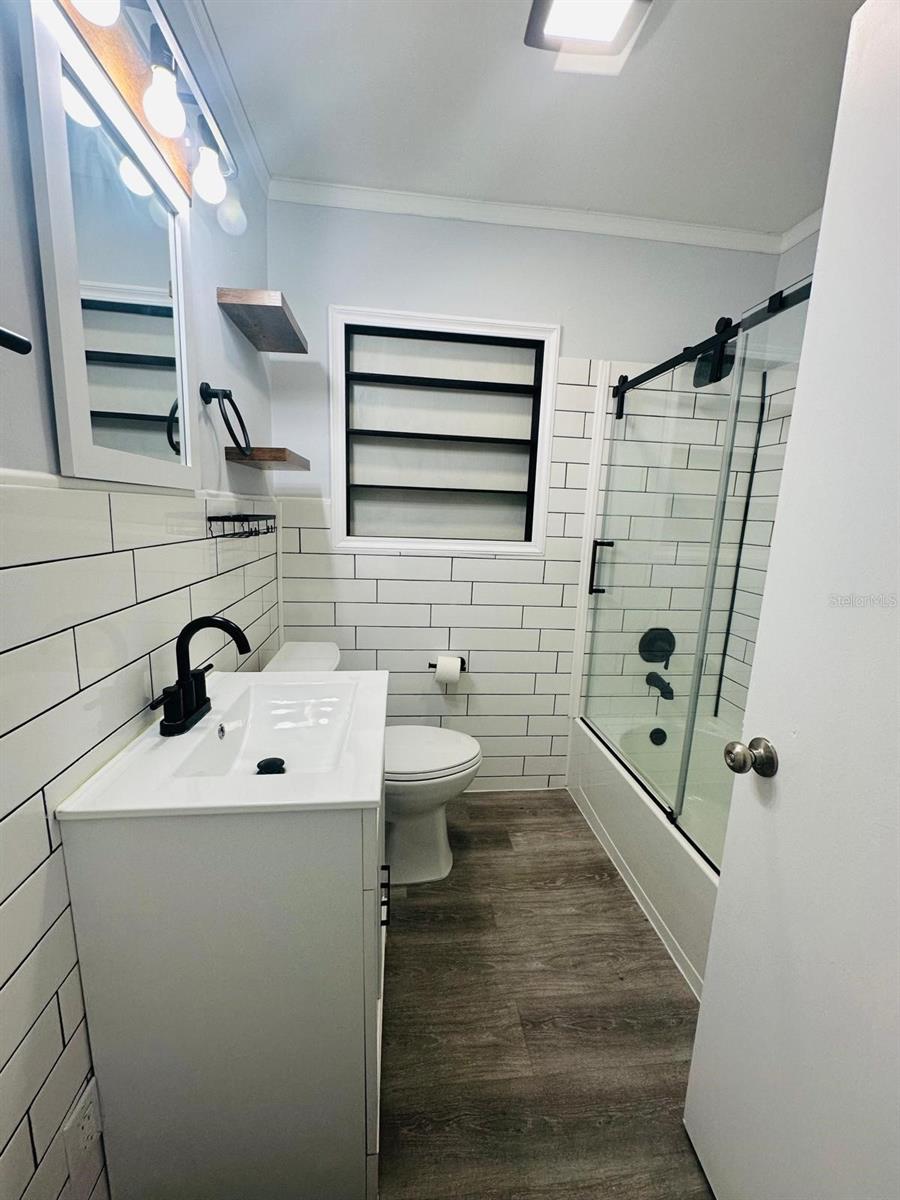 Image 16 of 17 For 408 12 Avenue