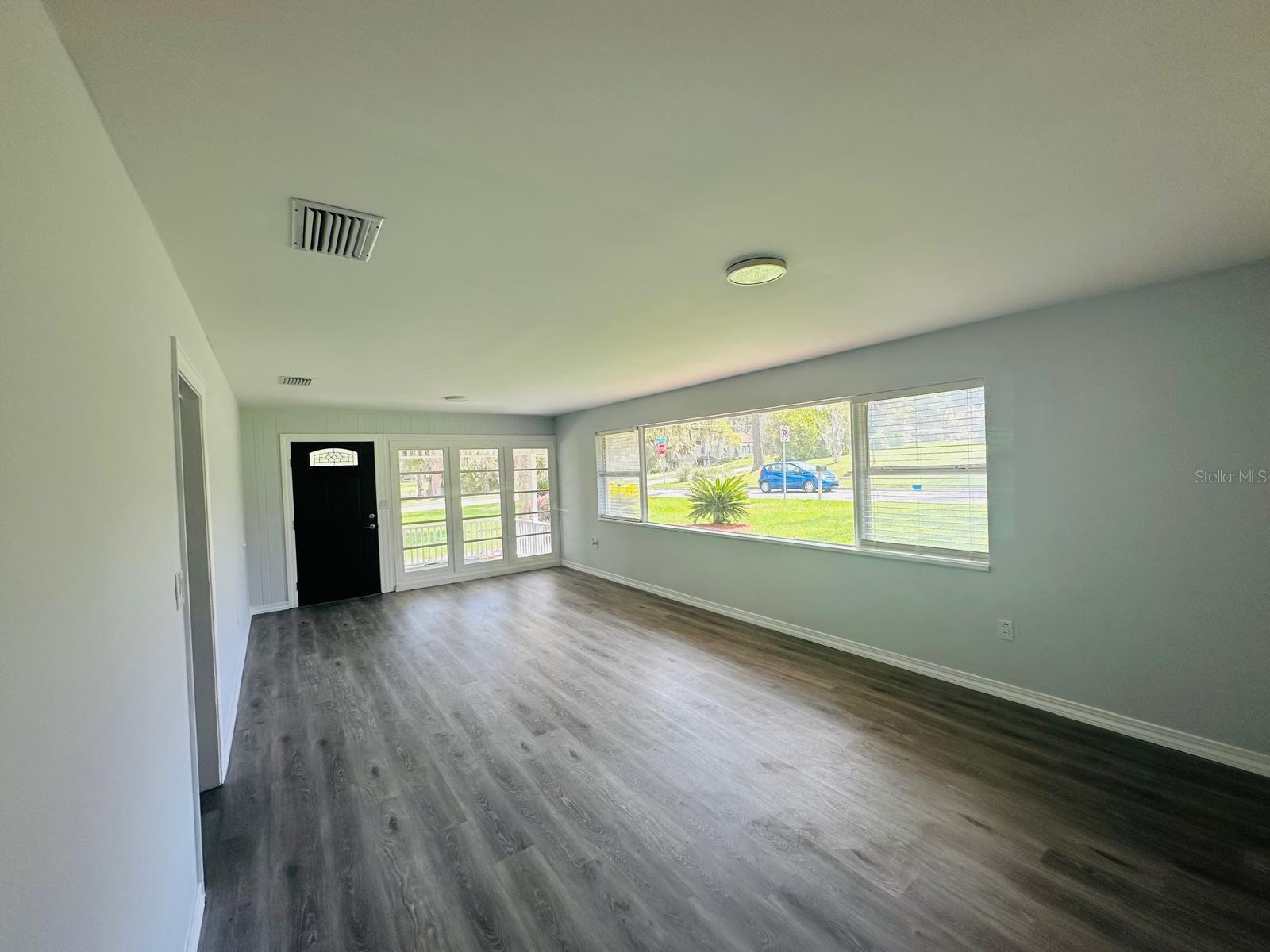 Image 4 of 17 For 408 12 Avenue