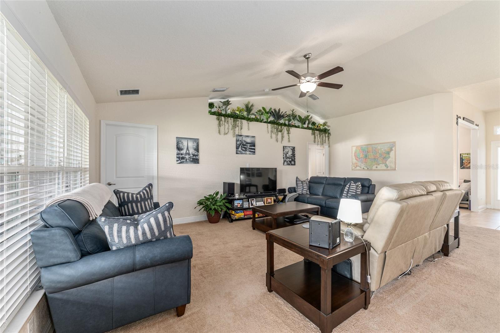 Image 14 of 96 For 10400 45th Court