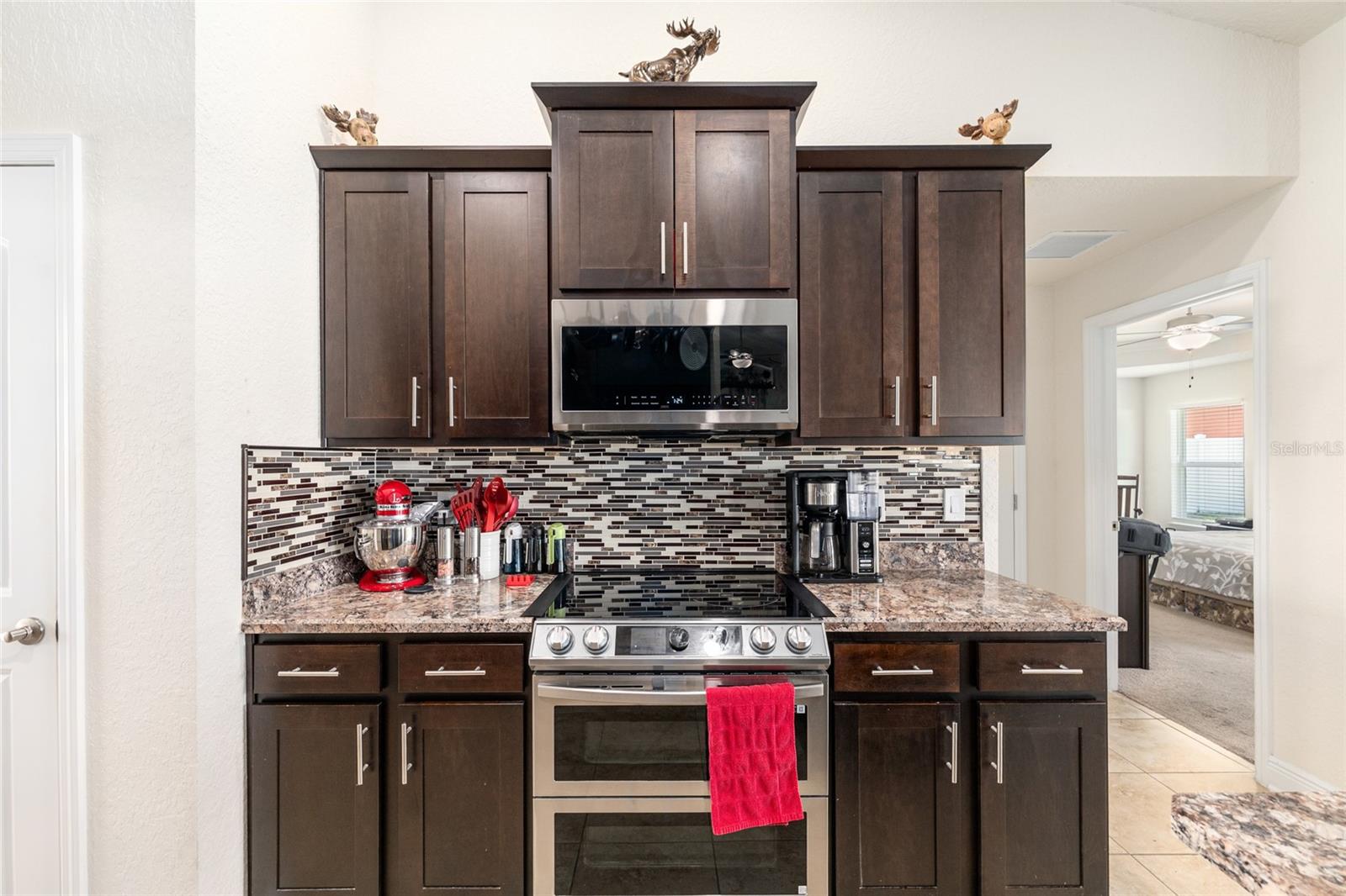 Image 24 of 96 For 10400 45th Court