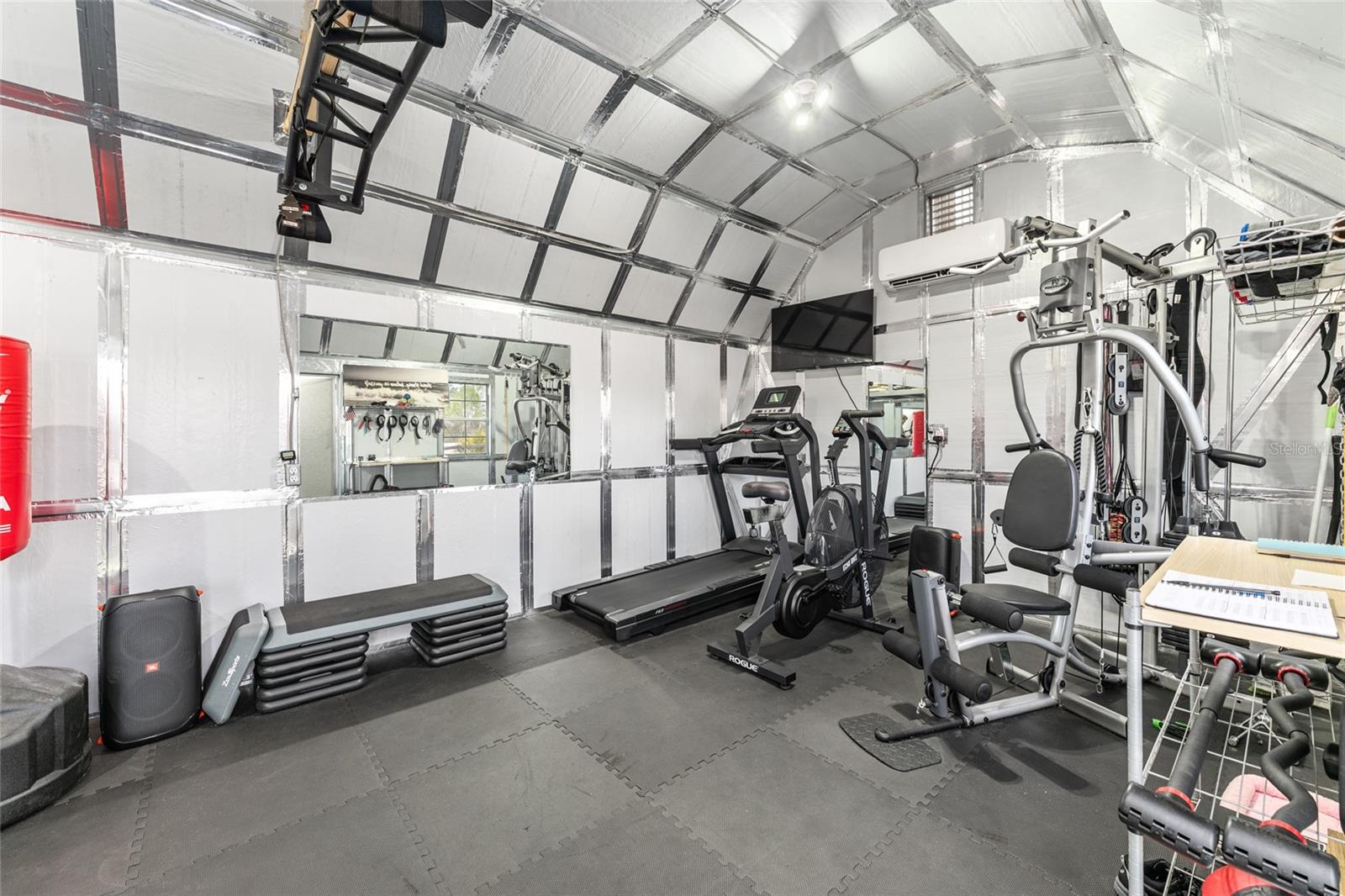 Image 63 of 96 For 10400 45th Court