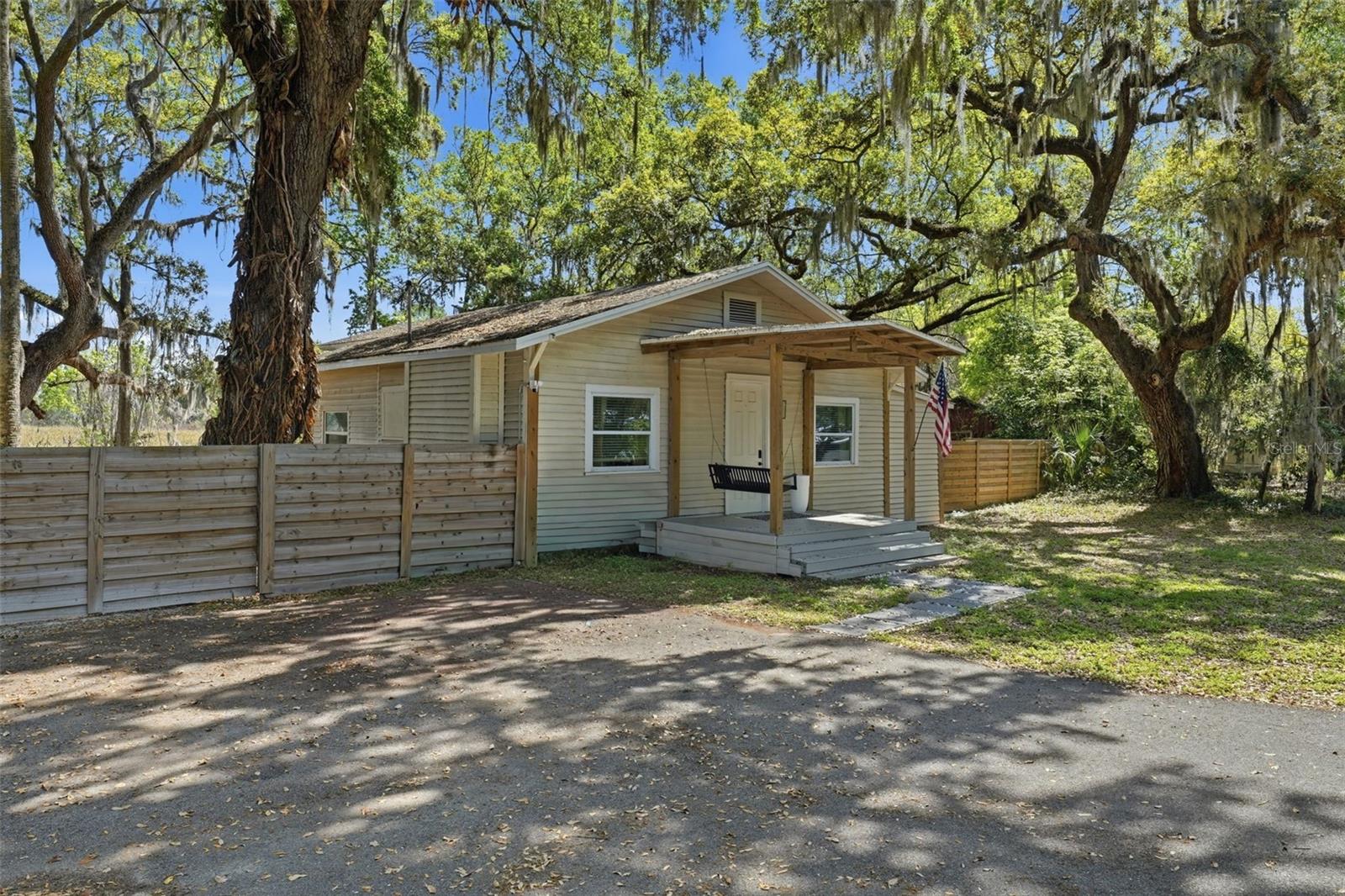 Image 5 of 38 For 36104 Emeralda Avenue