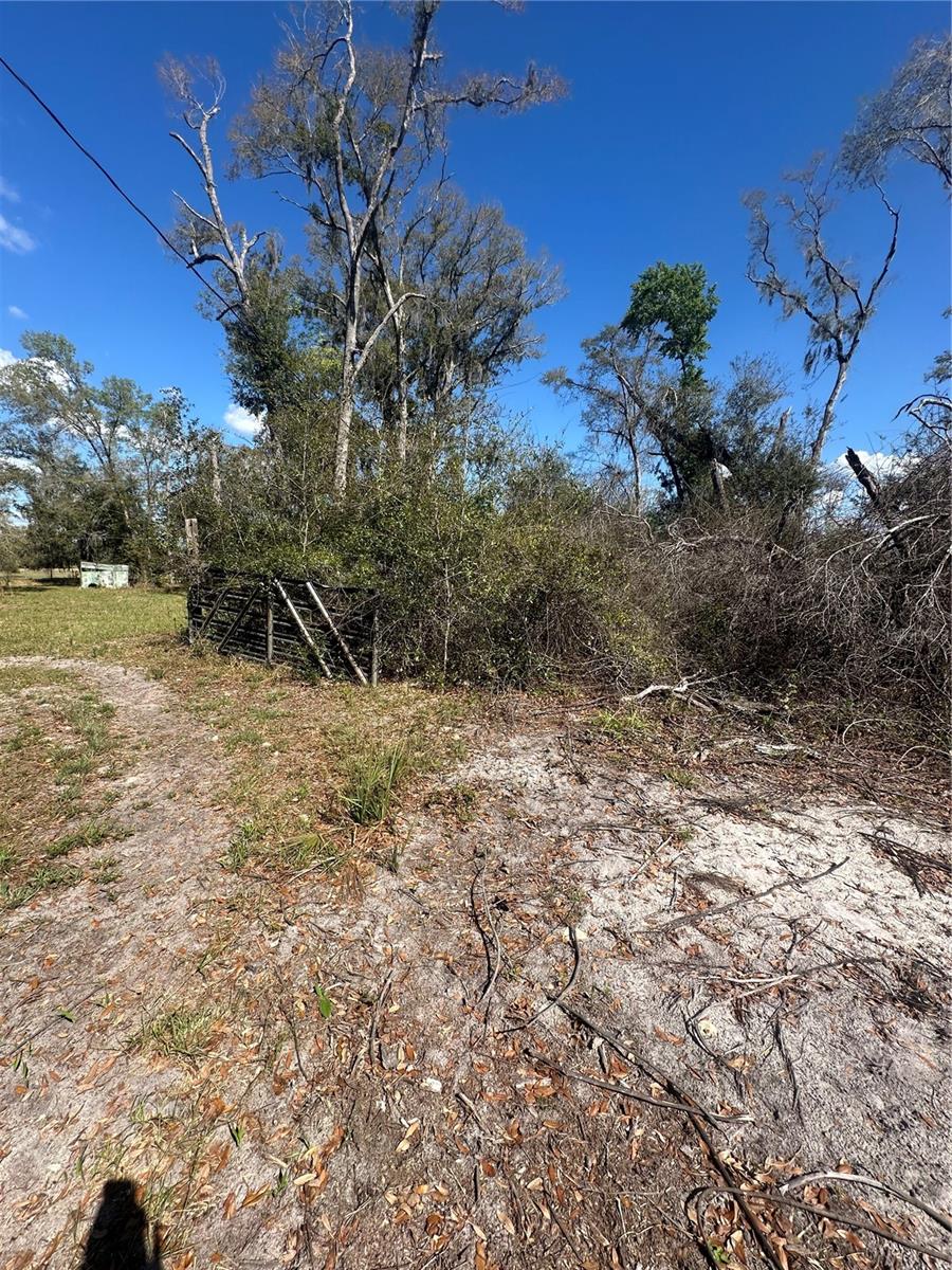 Image 17 of 21 For 688th Avenue