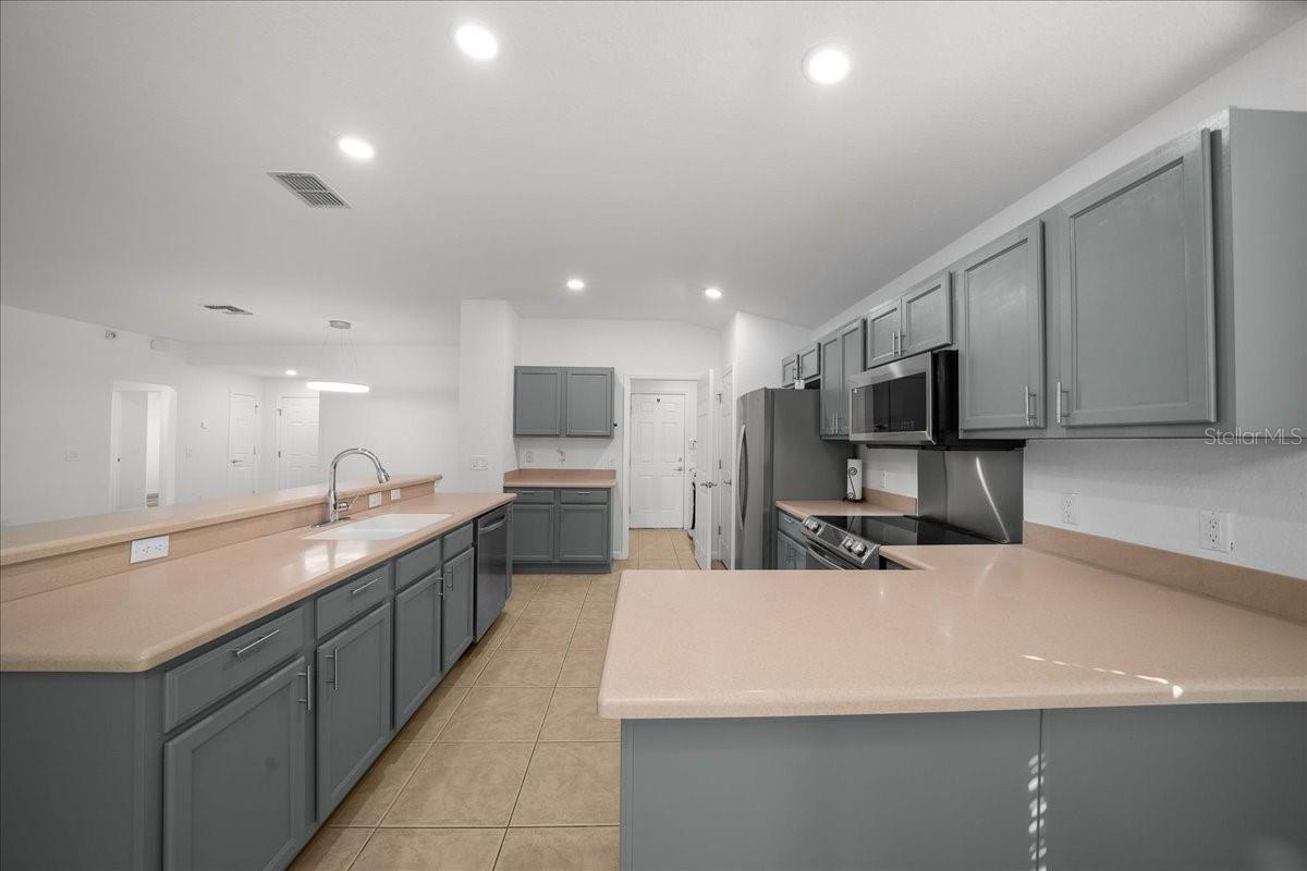 Image 13 of 45 For 4756 42nd Street