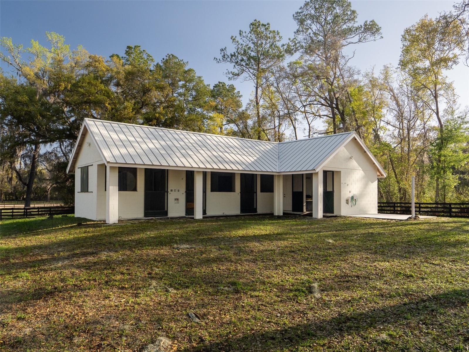 Image 26 of 34 For 8535 136th Avenue Road