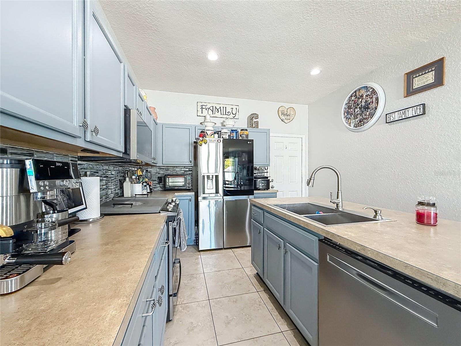 Image 17 of 100 For 4947 40th Lane