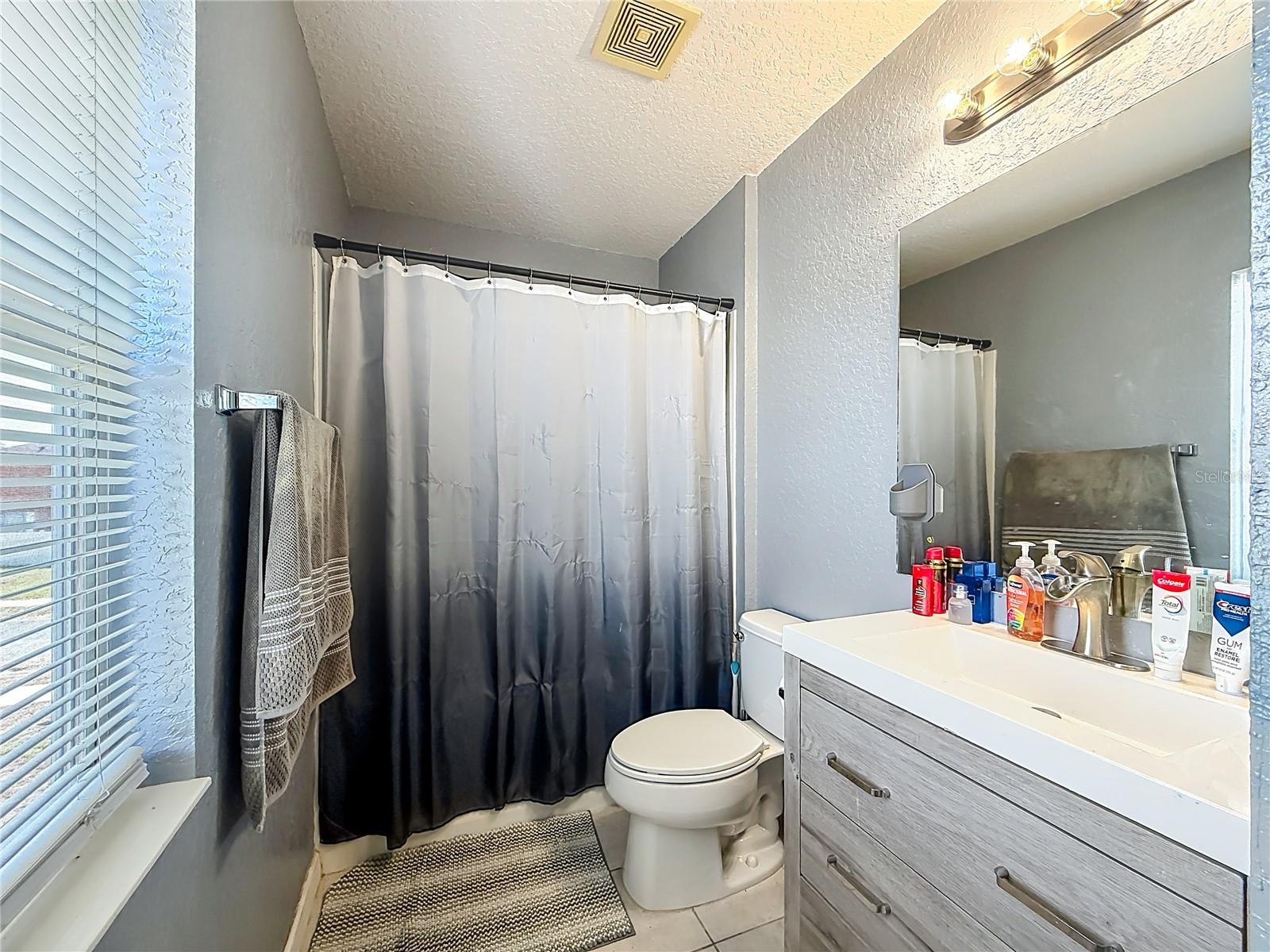 Image 38 of 100 For 4947 40th Lane