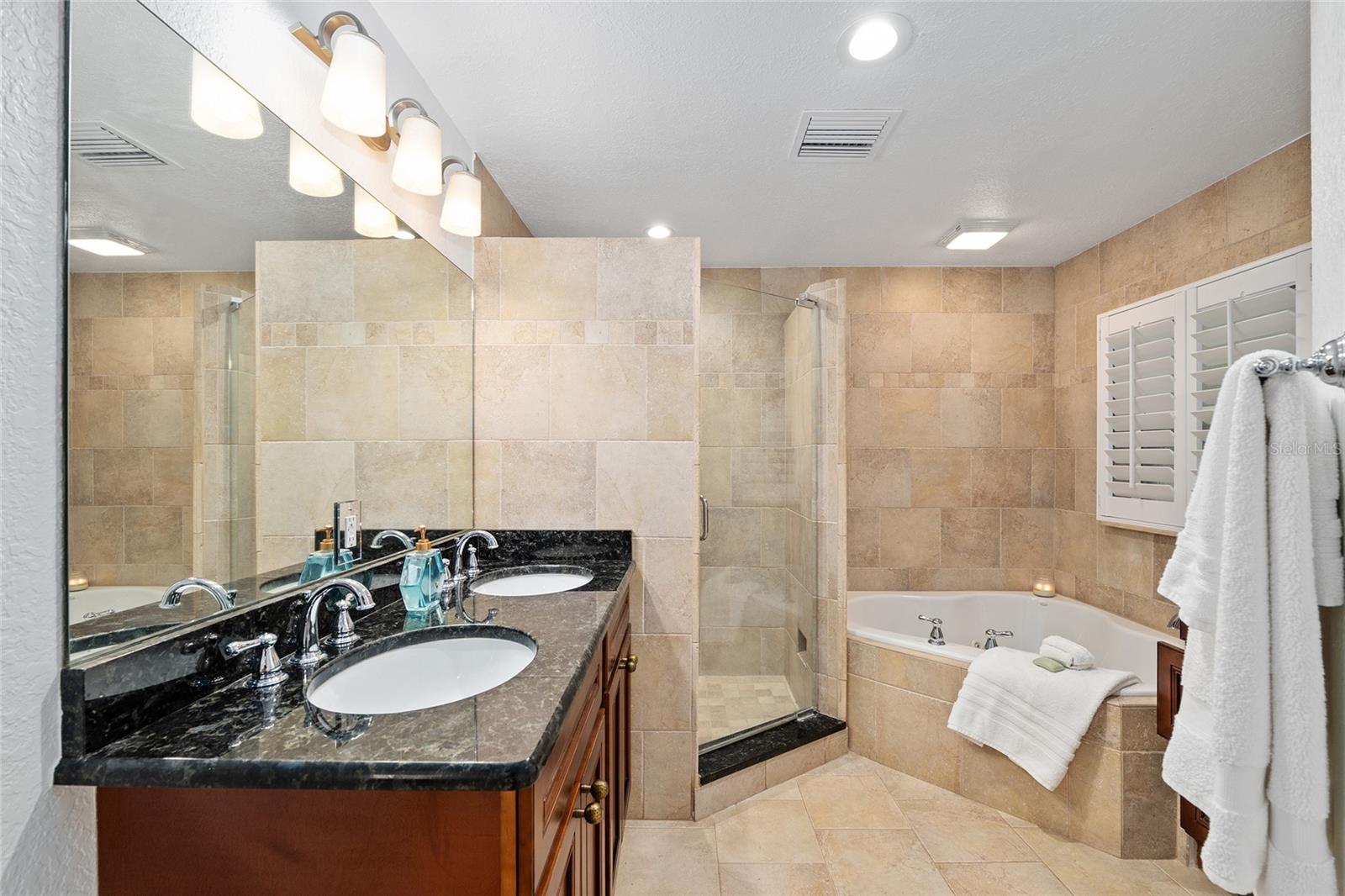 Image 48 of 71 For 415 22nd Avenue