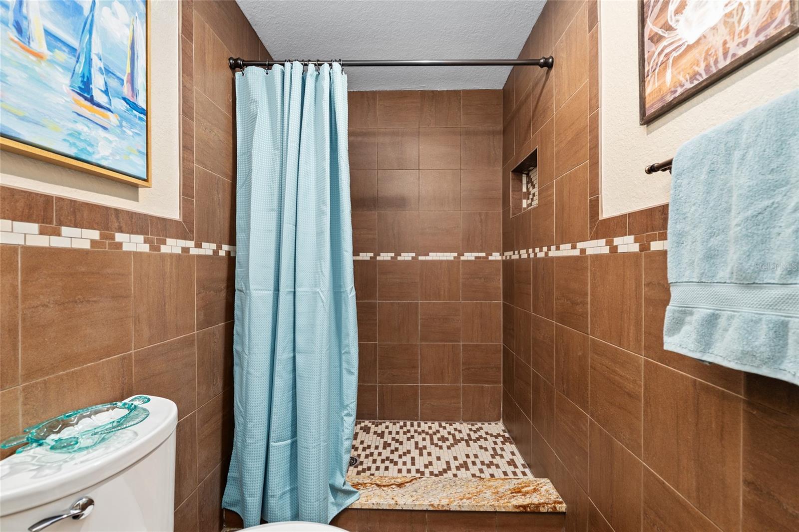 Image 61 of 71 For 415 22nd Avenue