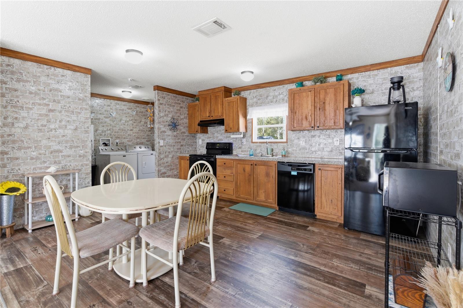 Image 7 of 21 For 10811 57th Street