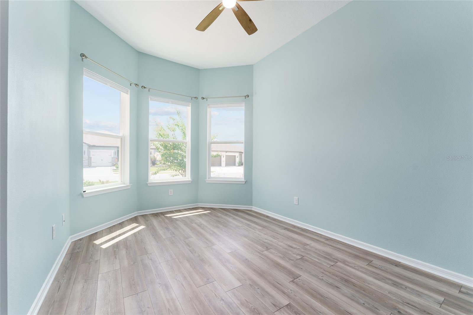 Image 23 of 56 For 6023 86th Circle