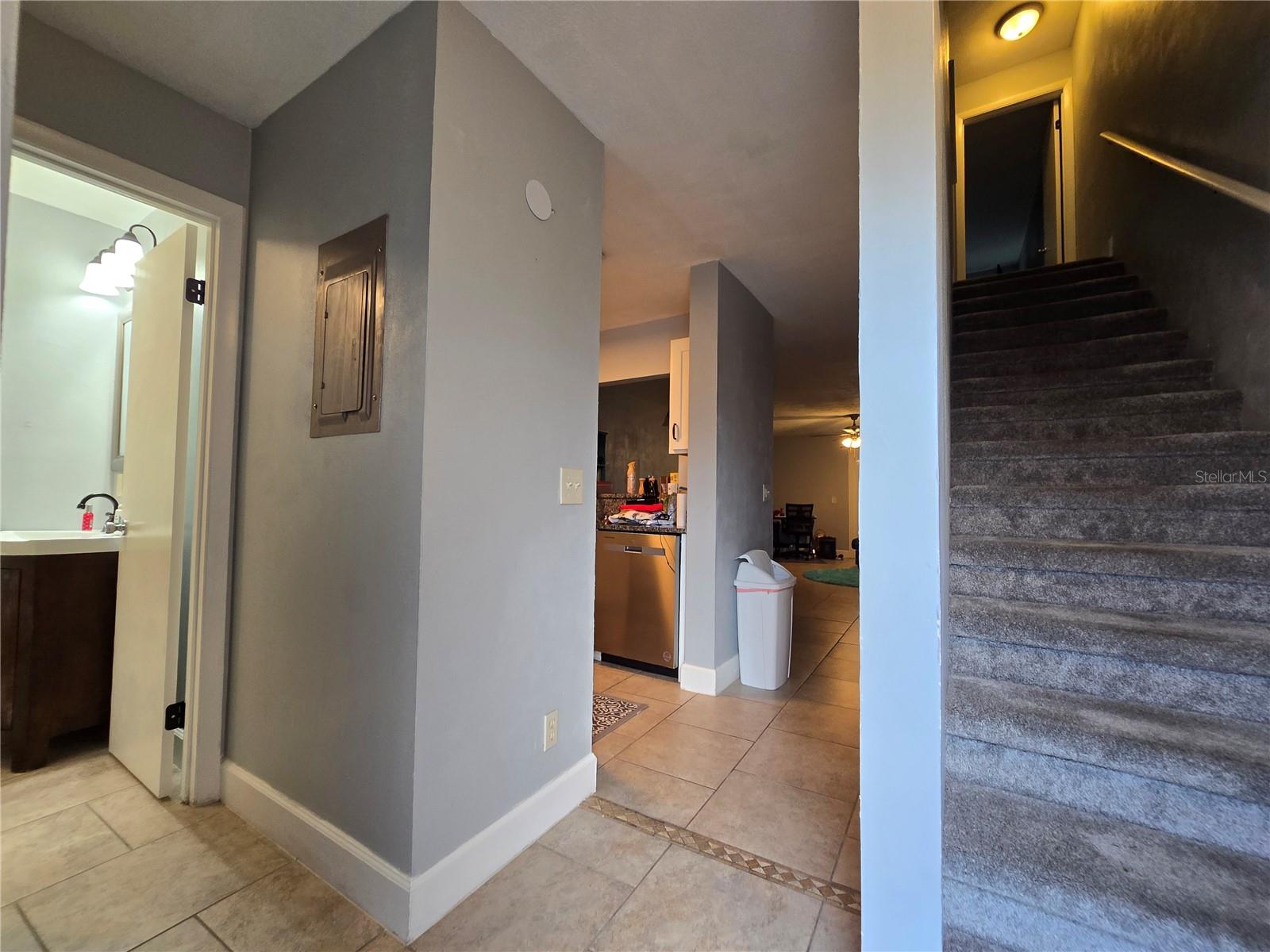 Image 18 of 35 For 2115 38th Avenue