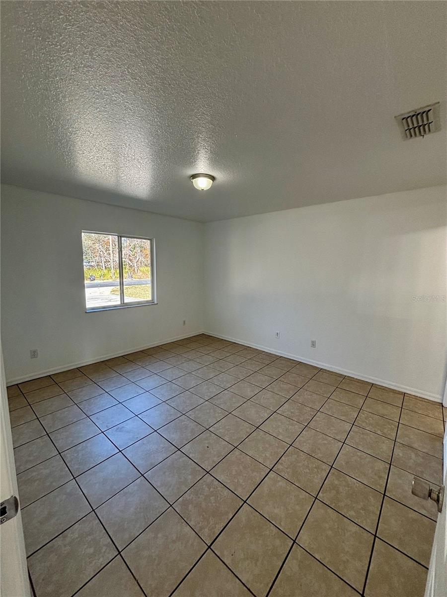 Image 5 of 16 For 6 Spring Trail