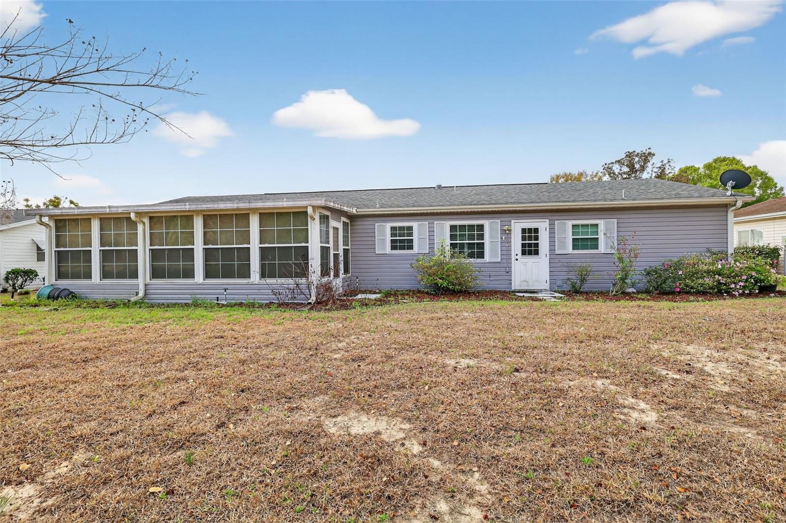 Image 25 of 29 For 9398 174th Loop