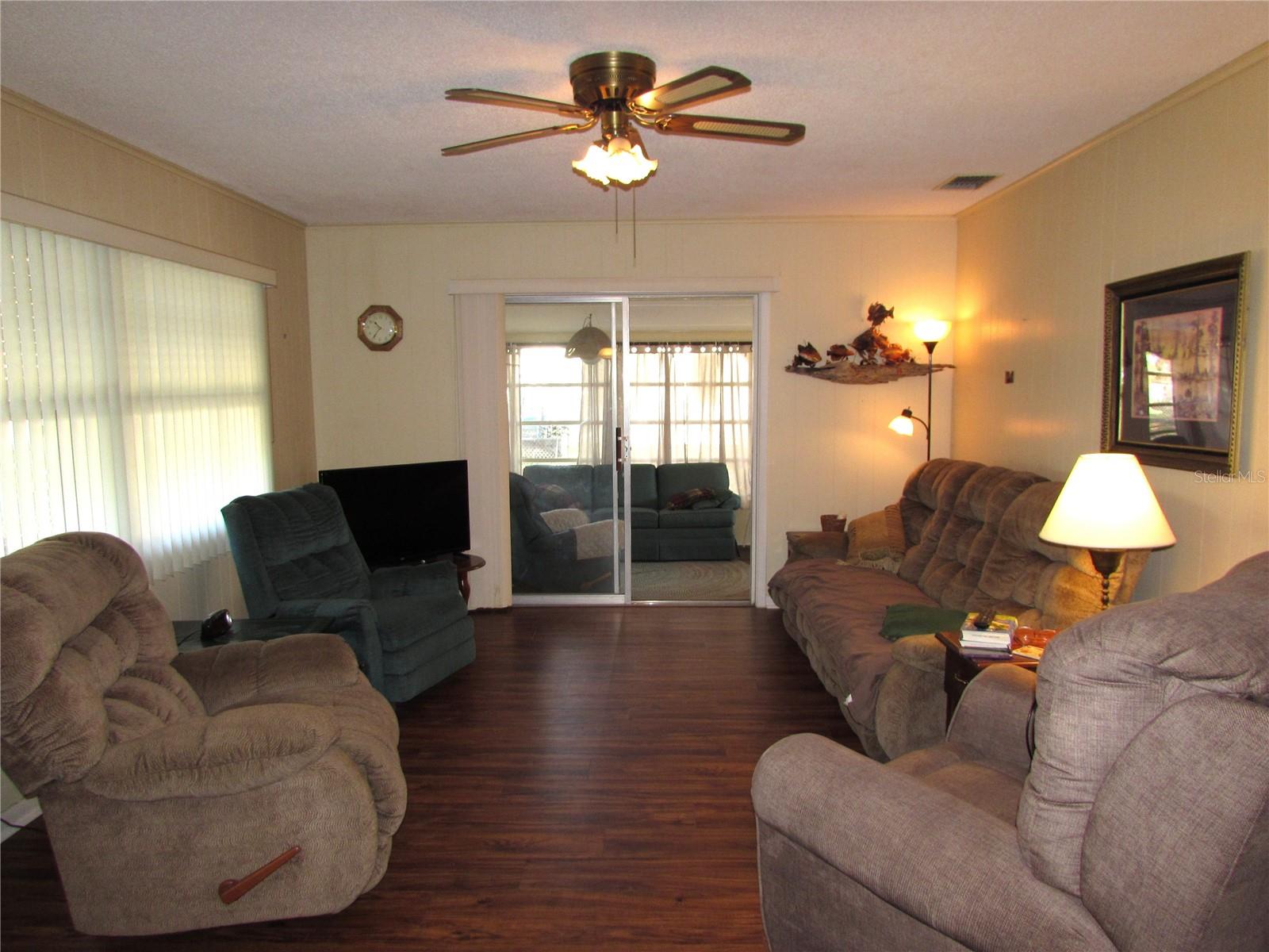 Image 5 of 41 For 11931 Bearl Terrace