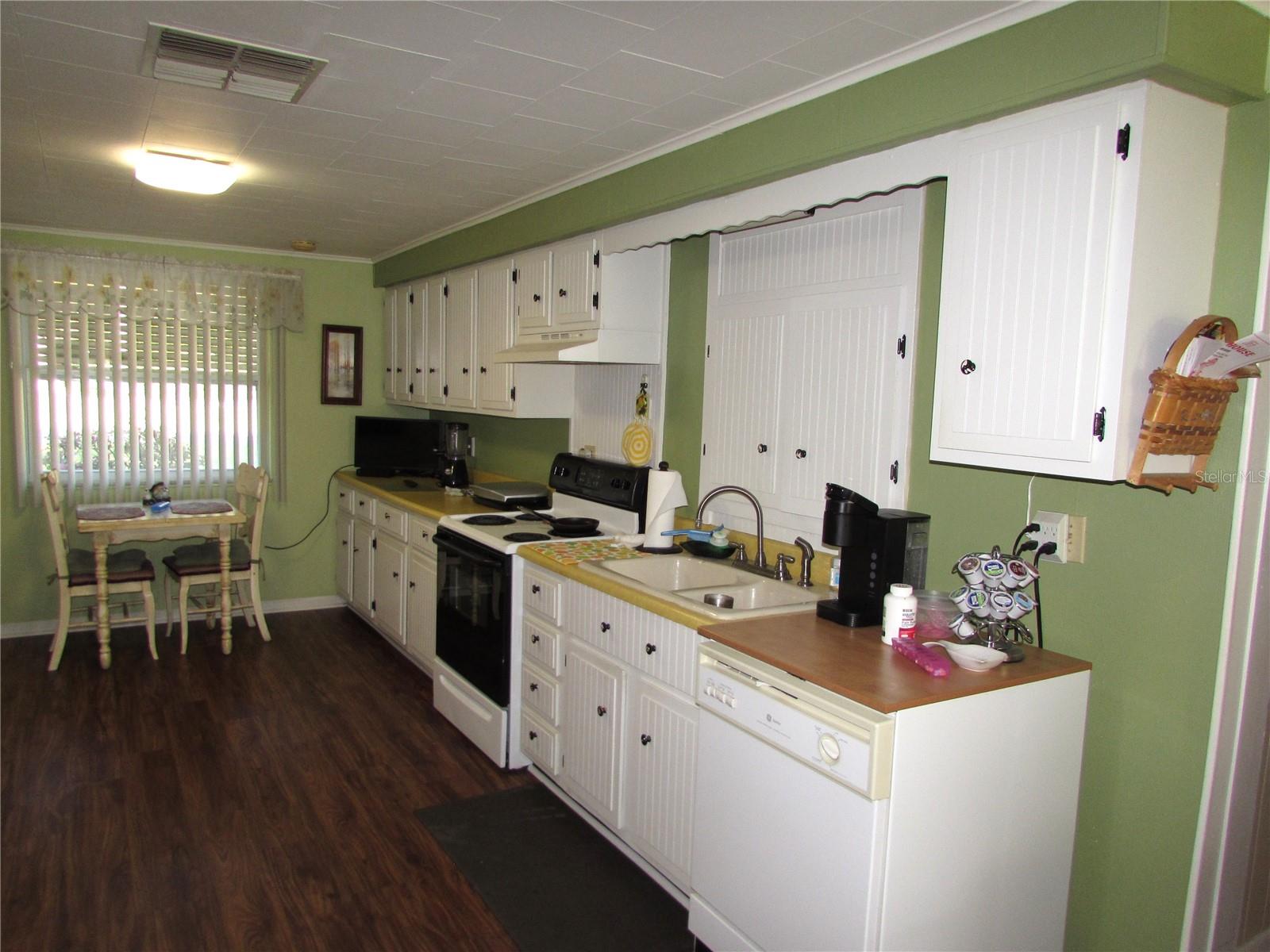 Image 8 of 41 For 11931 Bearl Terrace