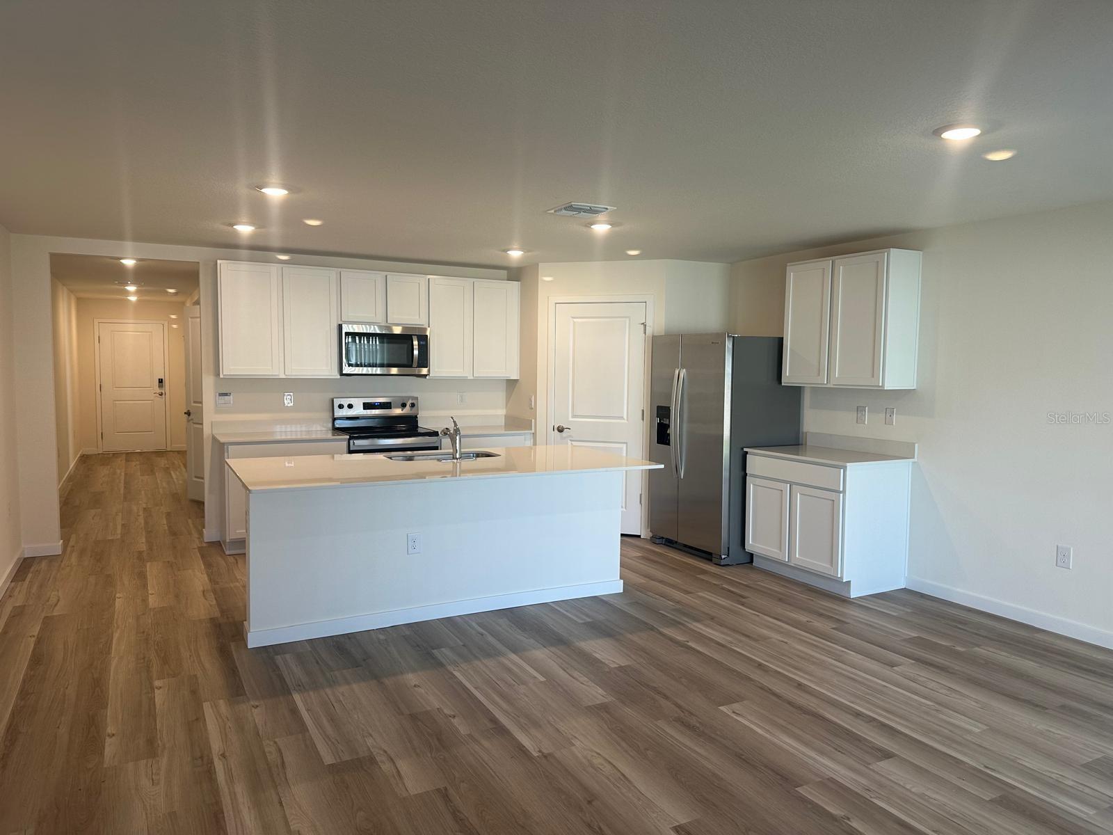 Image 2 of 11 For 4697 89 Street