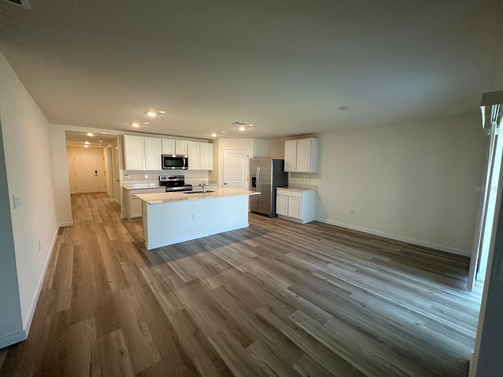 Image 3 of 11 For 4697 89 Street