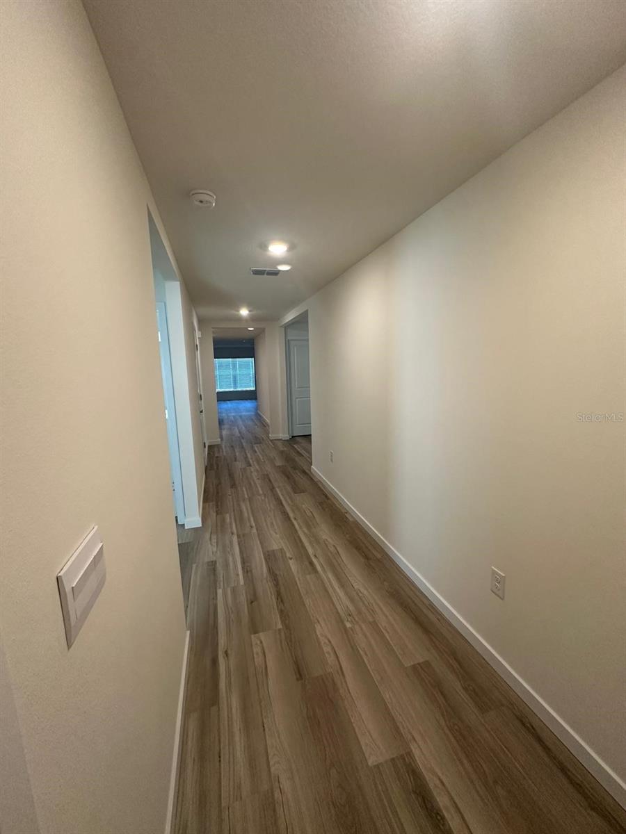 Image 4 of 11 For 4697 89 Street