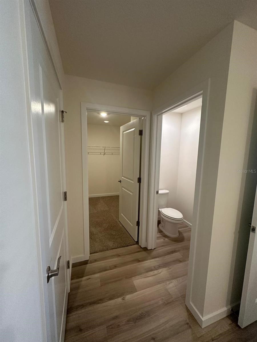 Image 8 of 11 For 4697 89 Street