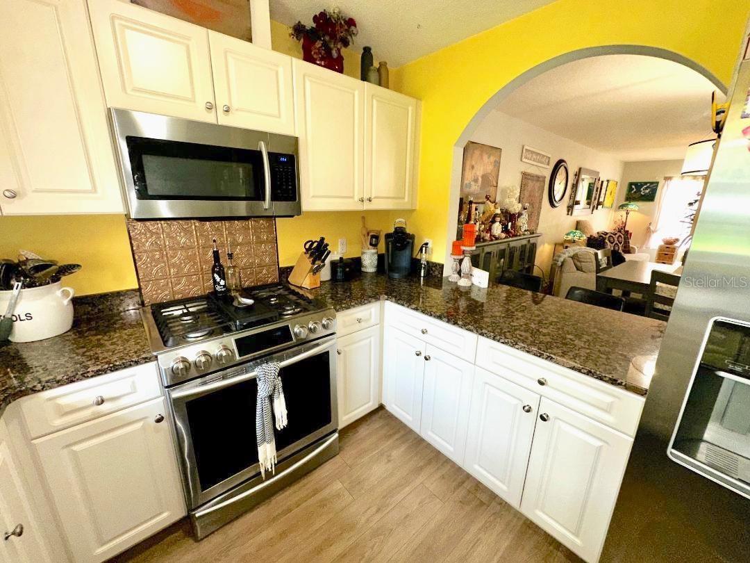 Image 24 of 27 For 891 Rembrandt Way