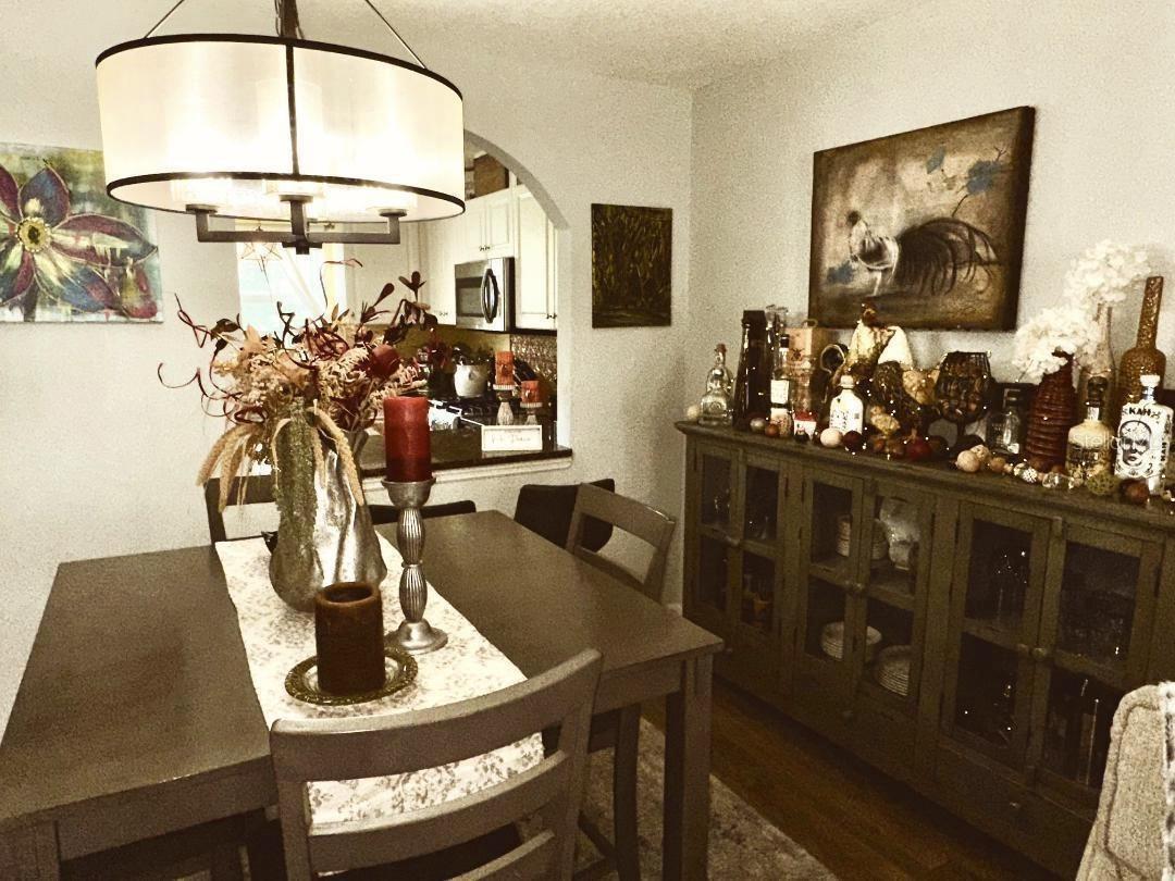 Image 3 of 27 For 891 Rembrandt Way