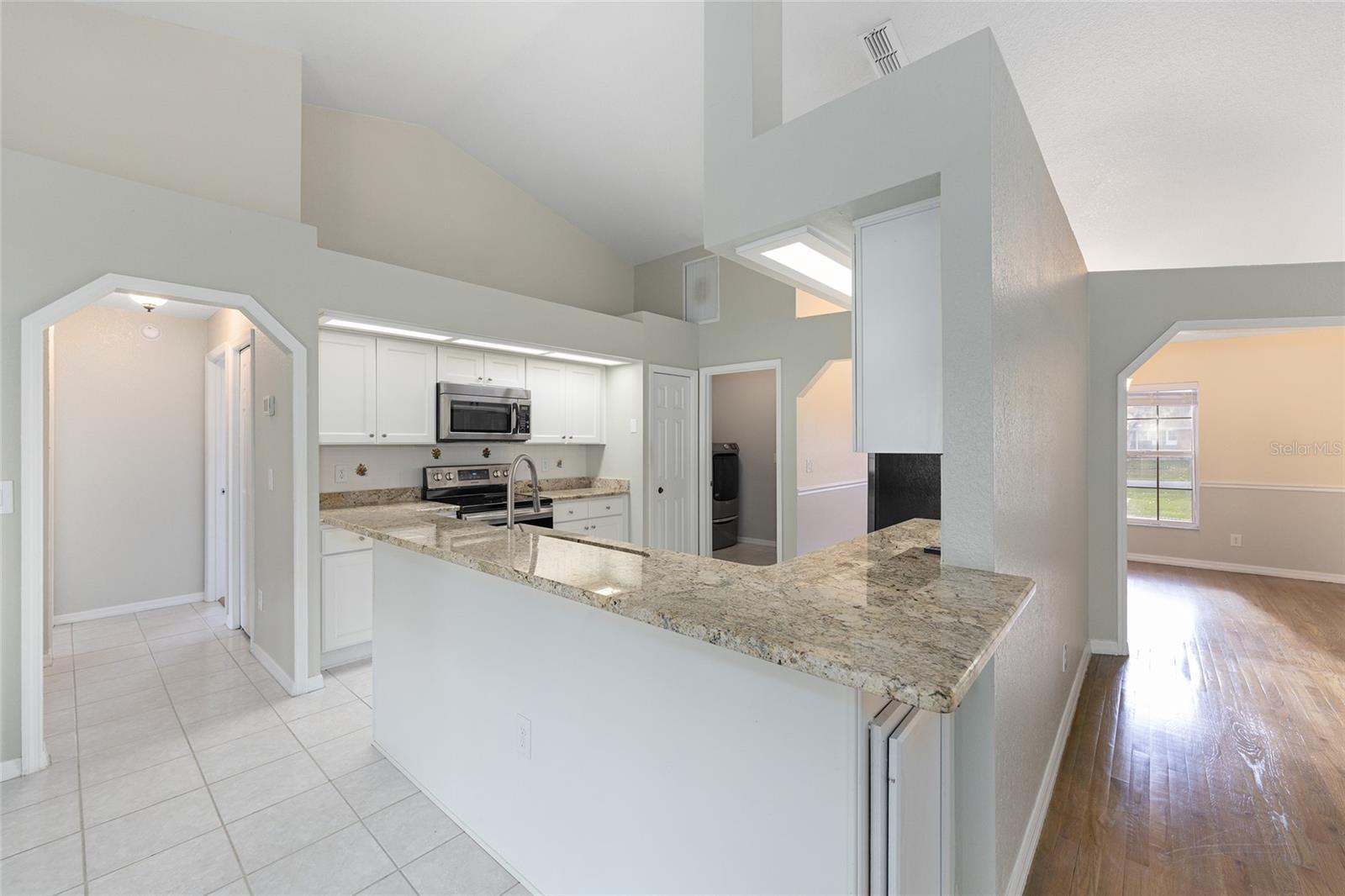 Image 14 of 40 For 10521 54th Court