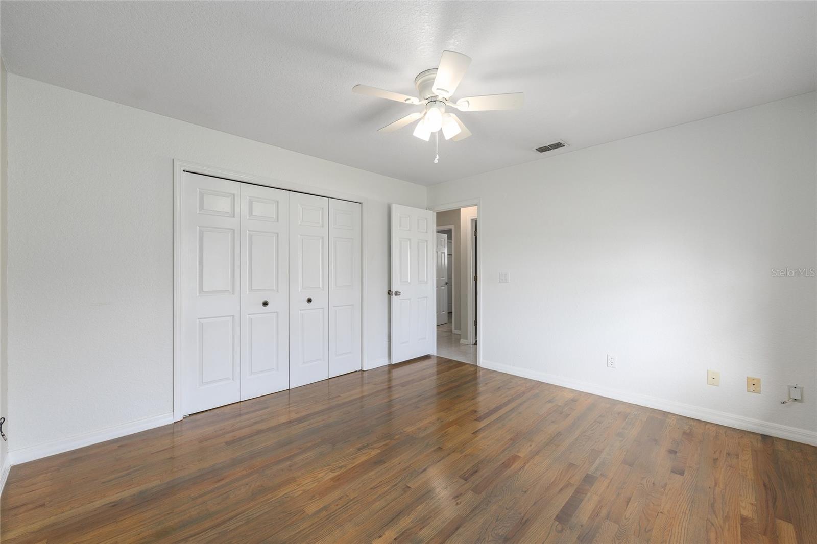 Image 20 of 40 For 10521 54th Court