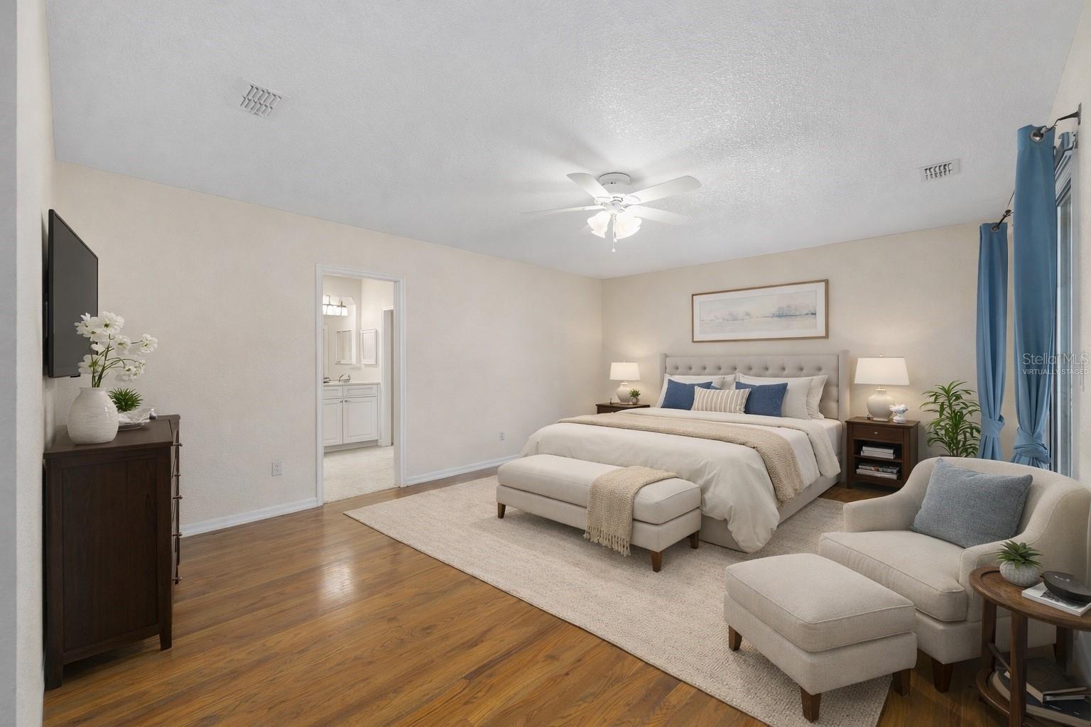 Image 22 of 40 For 10521 54th Court