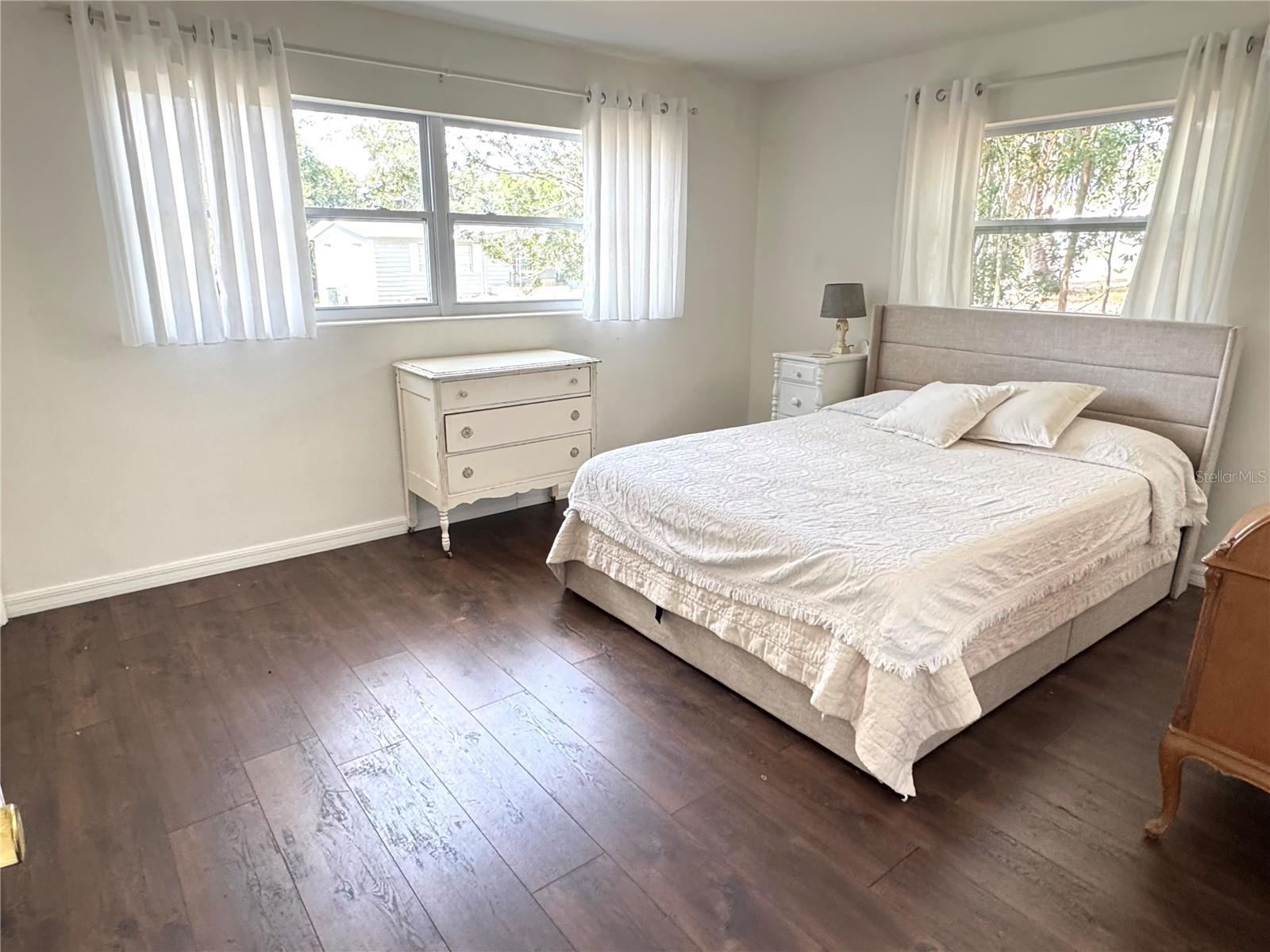 Image 17 of 38 For 7 Adams Street