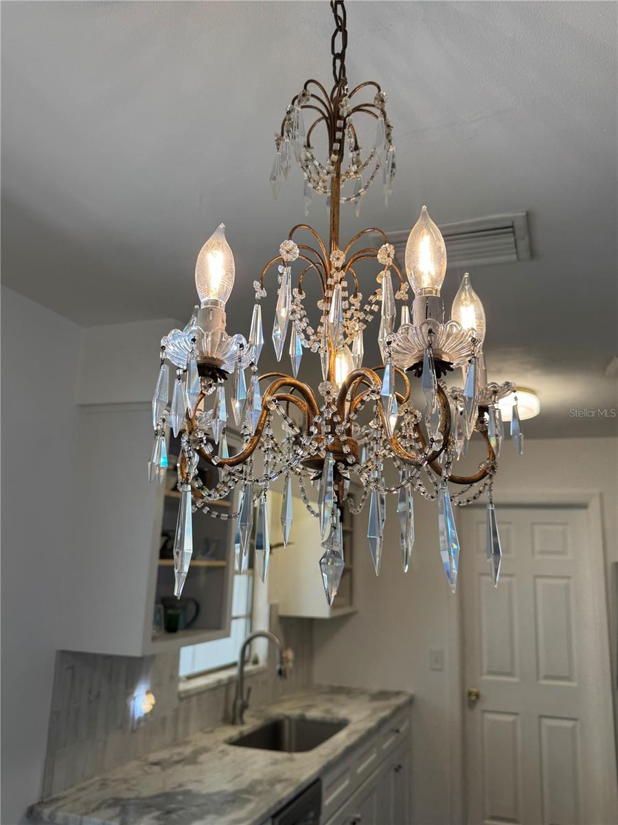 Image 26 of 38 For 7 Adams Street