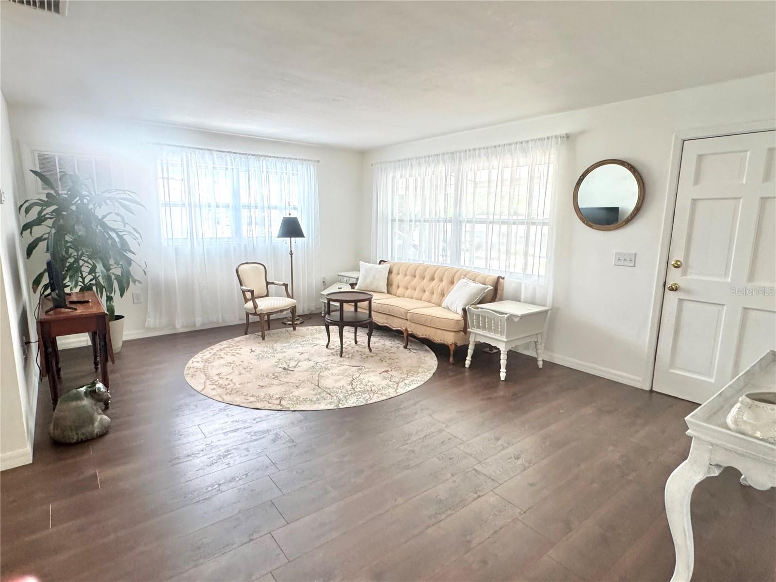 Image 9 of 38 For 7 Adams Street