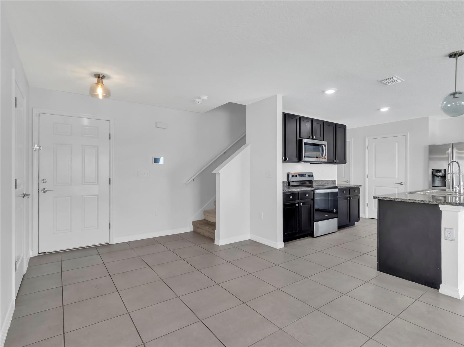 Image 4 of 23 For 602 Olive Conch Street