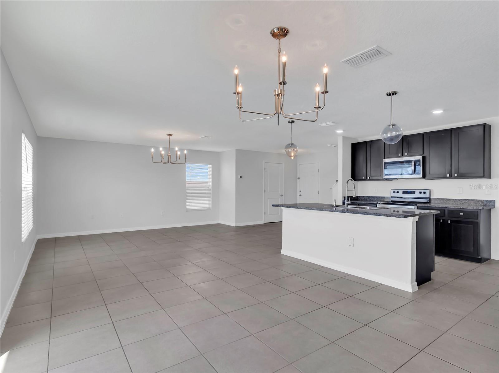 Image 7 of 23 For 602 Olive Conch Street