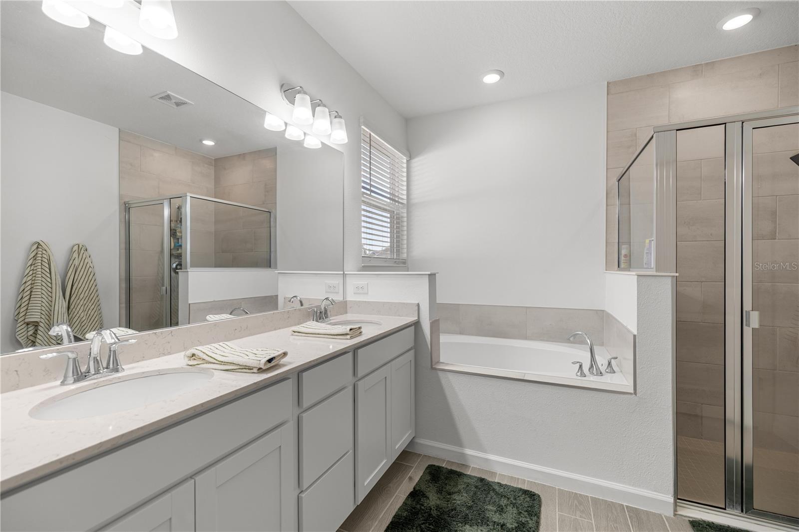 Image 28 of 41 For 1632 44th Court Road