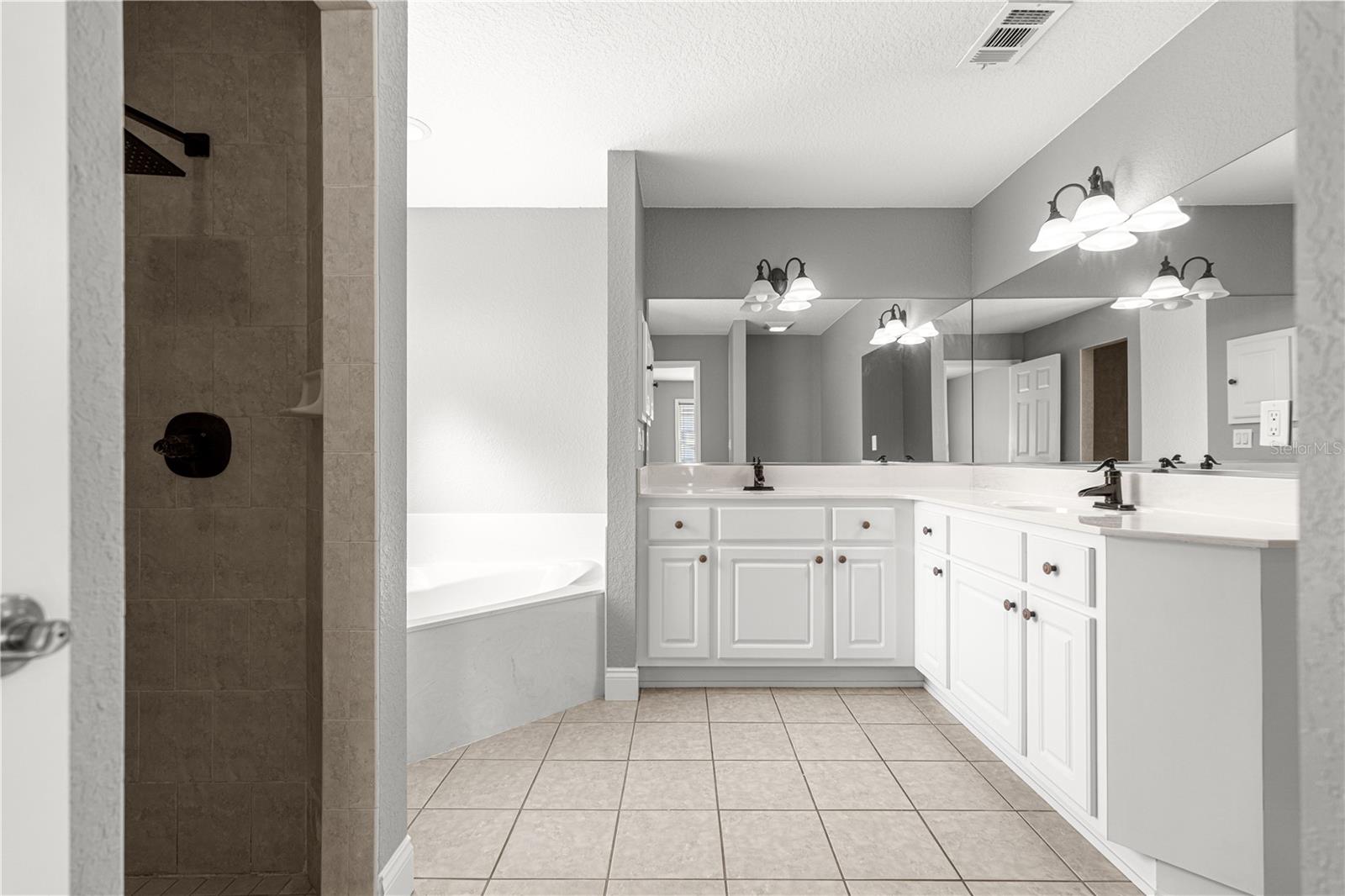 Image 25 of 59 For 10485 42nd Court