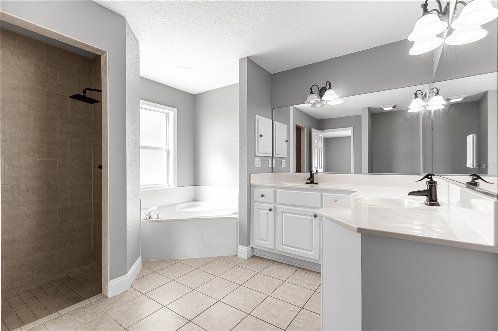 Image 26 of 59 For 10485 42nd Court