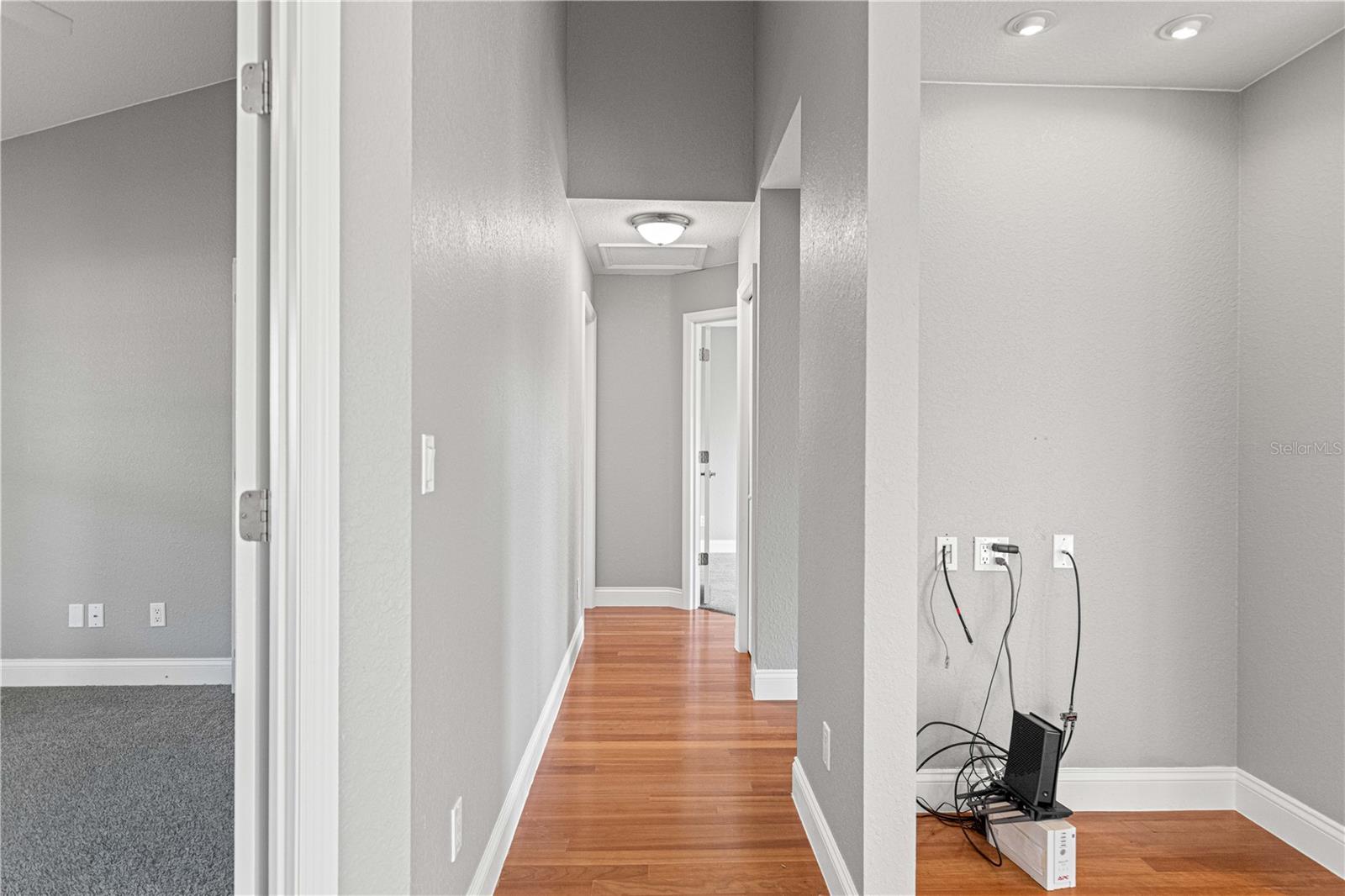 Image 36 of 59 For 10485 42nd Court