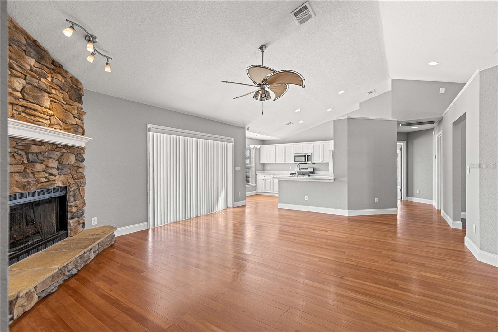 Image 7 of 59 For 10485 42nd Court