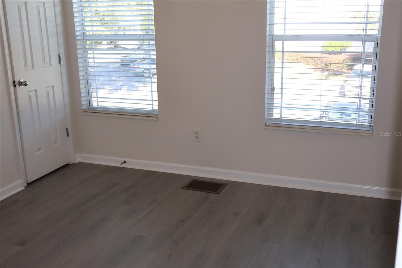 Image 16 of 26 For 4468 49th Avenue