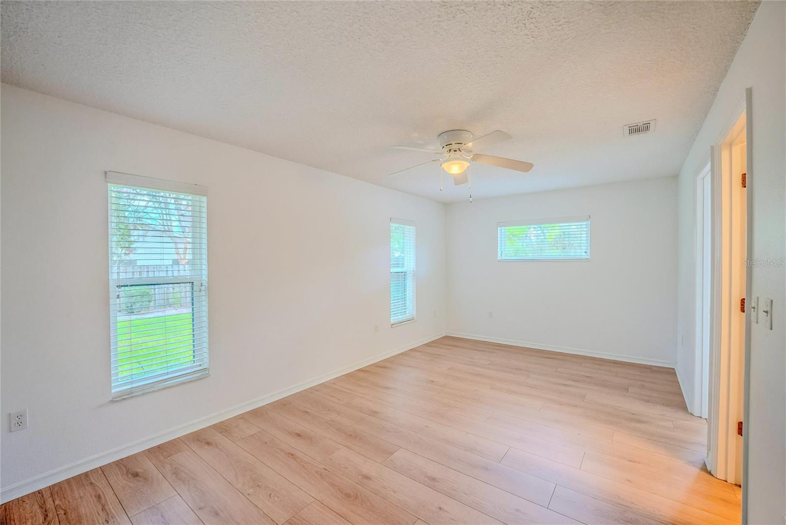 Image 17 of 62 For 2475 38th Street