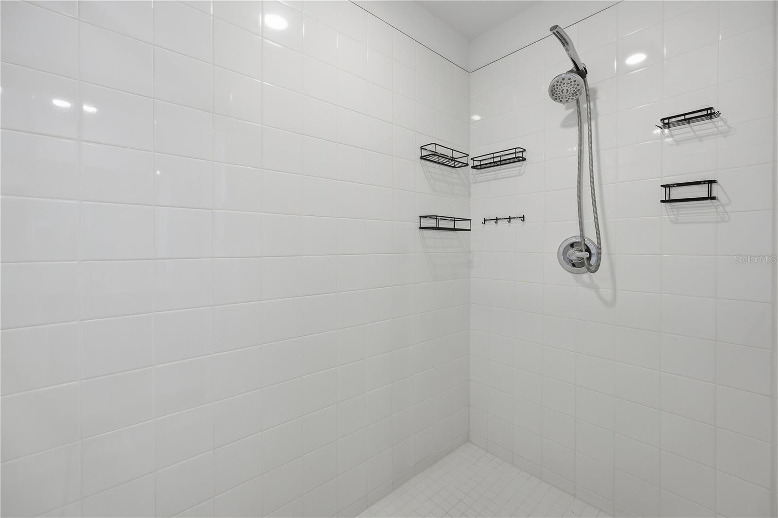 Image 15 of 28 For 7238 60th Lane