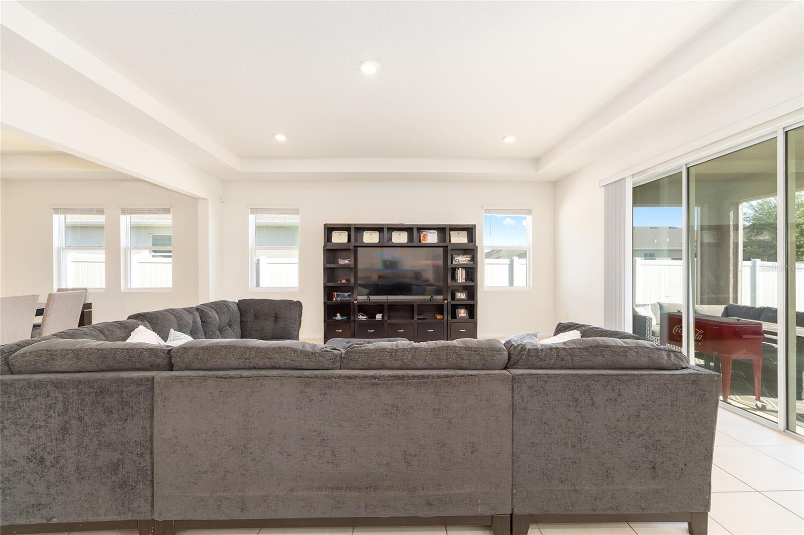 Image 11 of 40 For 8285 58th Avenue