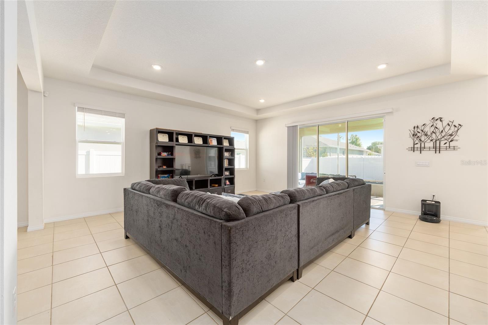 Image 12 of 40 For 8285 58th Avenue