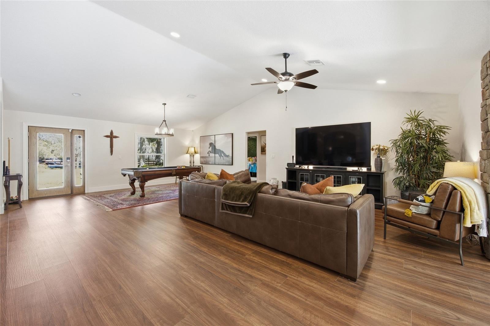 Image 15 of 65 For 3569 49th Terrace