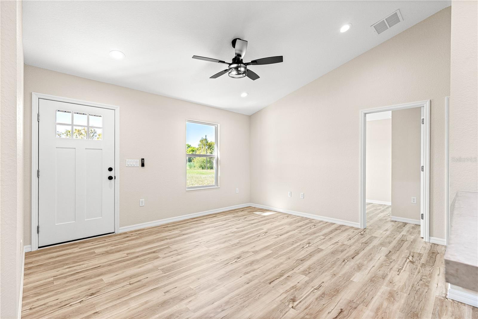 Image 15 of 37 For 10561 147th Place