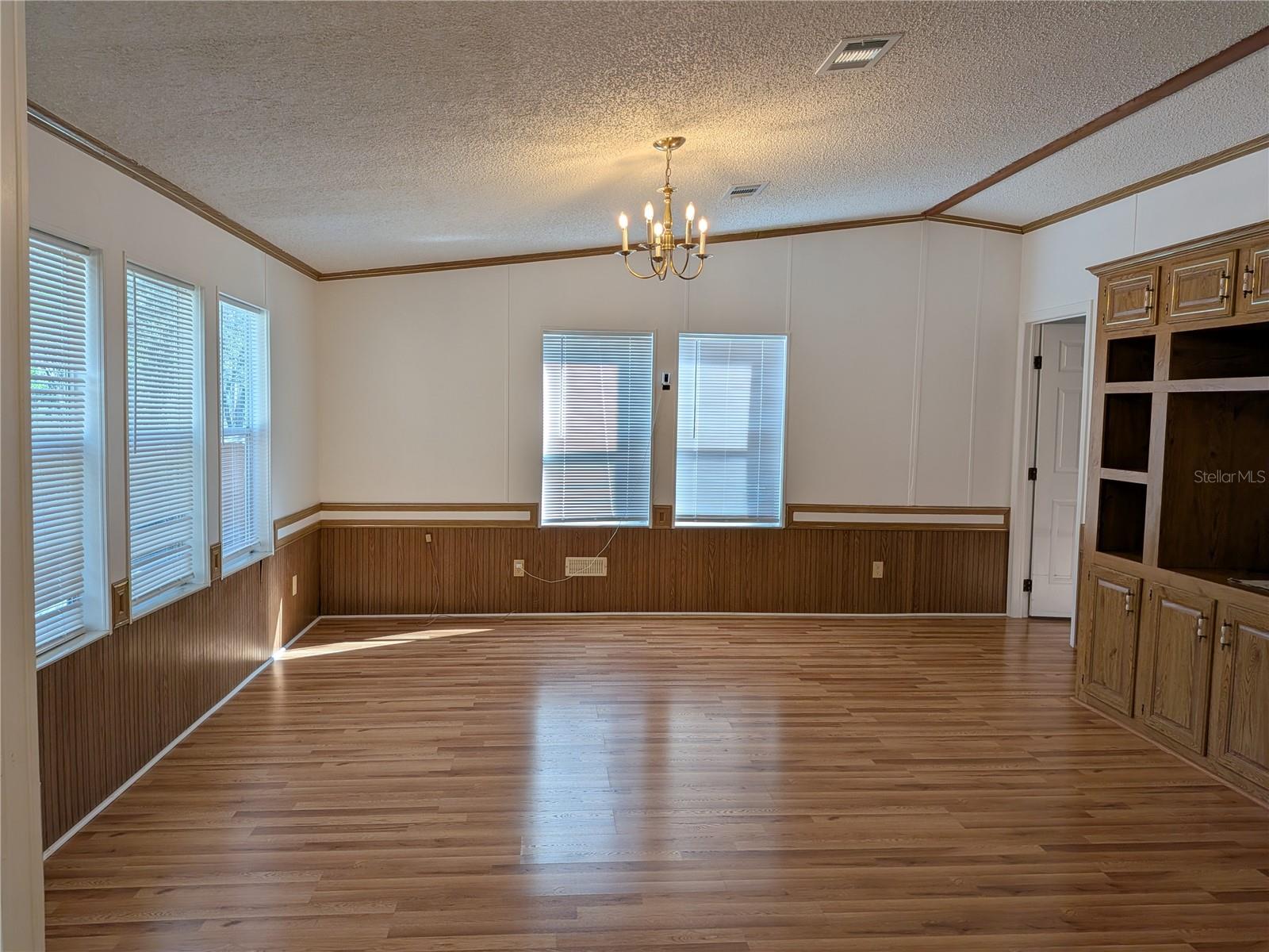 Image 11 of 36 For 7293 Sorrell Avenue