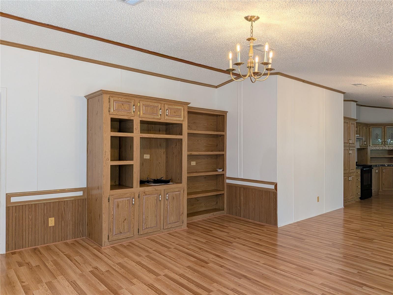 Image 14 of 36 For 7293 Sorrell Avenue