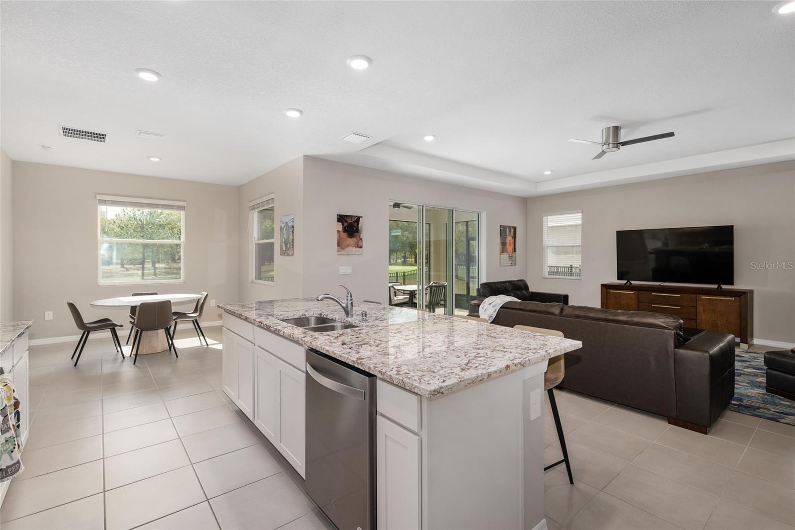 Image 12 of 63 For 4940 39th Loop